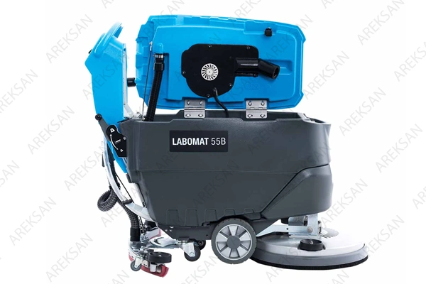 arkadan itme akülü zemin temizleme makinesi