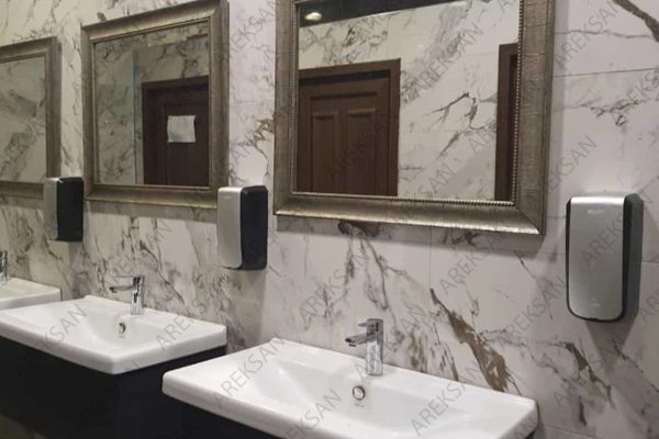 Midry sensörlü sabun dispenseri, otomatik çalışma sistemi ile hijyenik ve verimli kullanım sağlar.